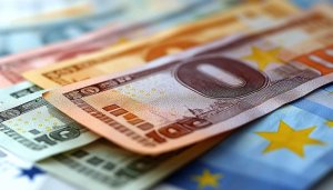 Money Currency 4K Wallpaper - Cash and Finance Backgrounds