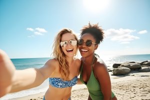 Beach Selfie Mobile Wallpaper: Two Friends Enjoying Summer Vacation